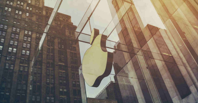 Apple Store Front iPhone 8