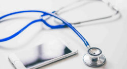 Big Data Salud publica Pandemia - smarthphone estetoscopio
