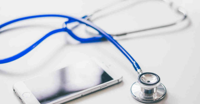 Big Data Salud publica Pandemia - smarthphone estetoscopio