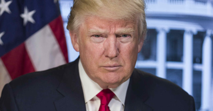 Donald Trump en el Despacho Oval