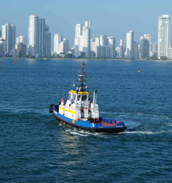 Colombia Cartagena barco remesas familiares